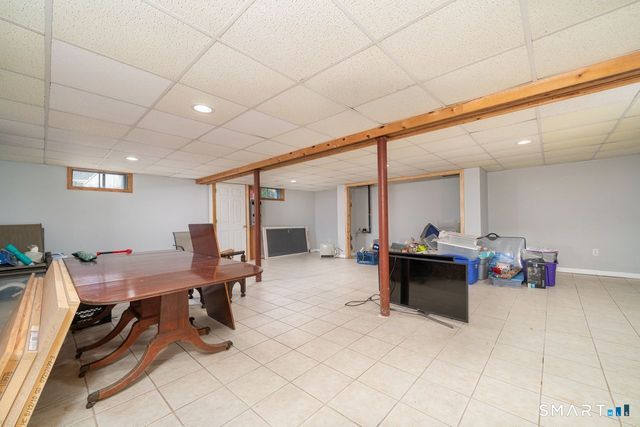 17 Lancaster Road, Cromwell, CT 06416