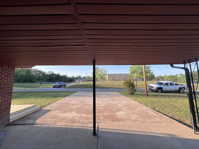 208 Cedar Ave, Linden, TN 37096