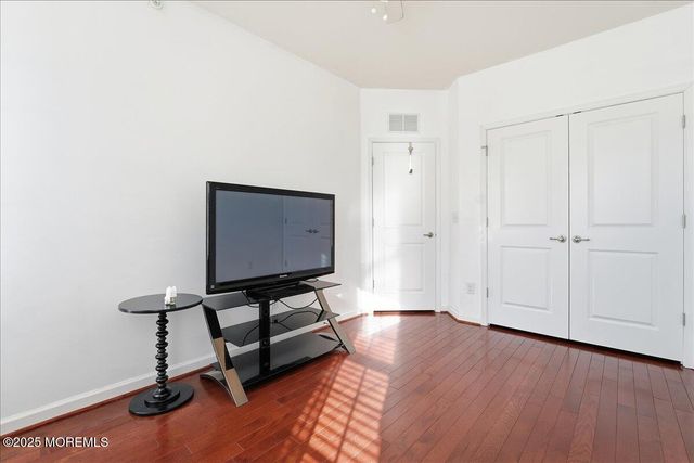 14 Michael Drive, Tinton Falls, NJ 07712