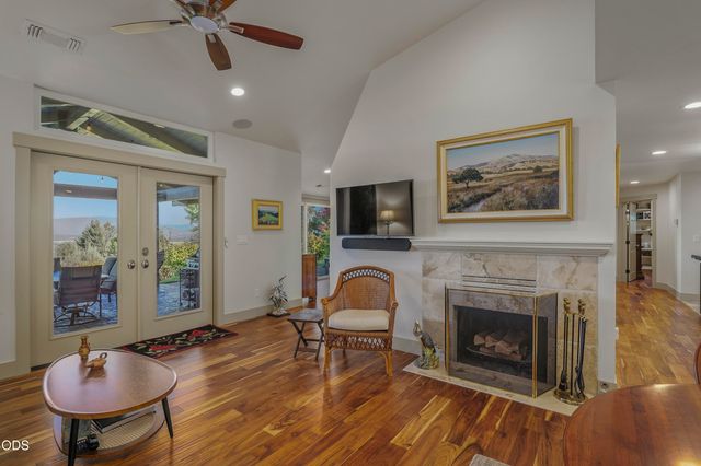2564 Old Military Road, Central Point, OR 97502