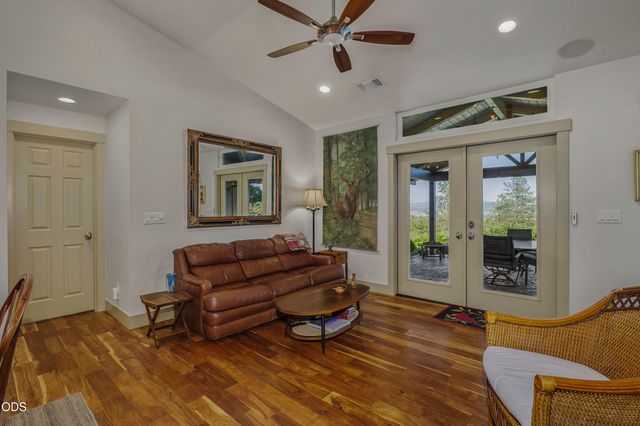 2564 Old Military Road, Central Point, OR 97502