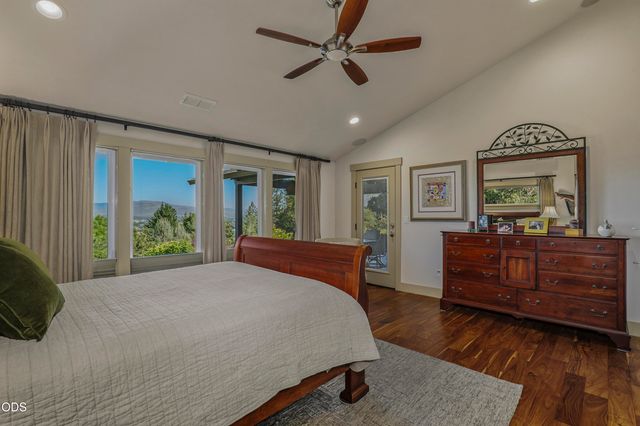 2564 Old Military Road, Central Point, OR 97502