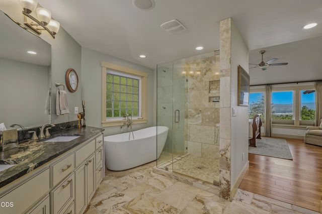 2564 Old Military Road, Central Point, OR 97502