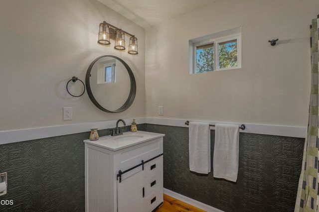 2564 Old Military Road, Central Point, OR 97502