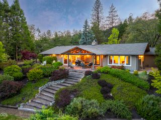 2564 Old Military Road, Central Point, OR 97502