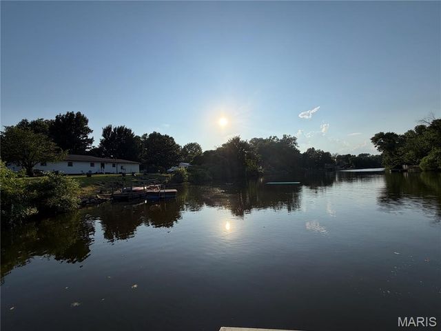 4330 Lake Drive, Granite City, IL 62040