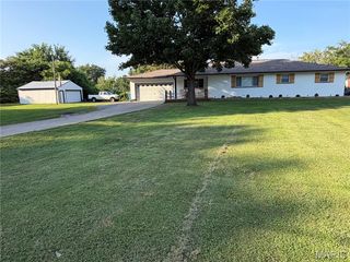 4330 Lake Drive, Granite City, IL 62040