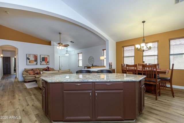 17804 N PHOENICIAN Drive, Surprise, AZ 85374