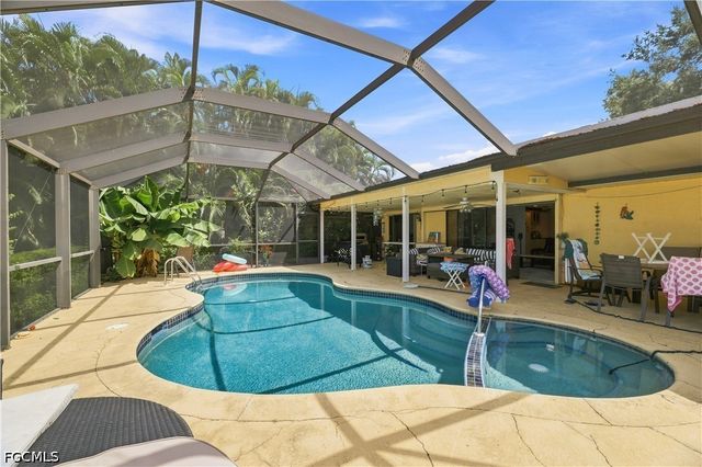 4448 Beechwood Lake DR, Naples, FL 34112