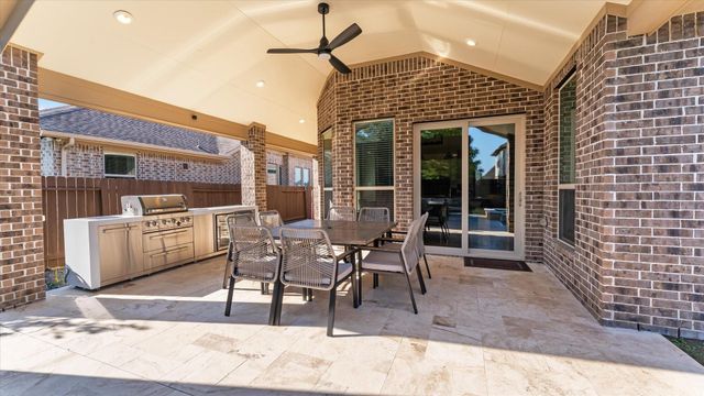 8914 Stonebriar Creek Crossing, Tomball, TX 77375