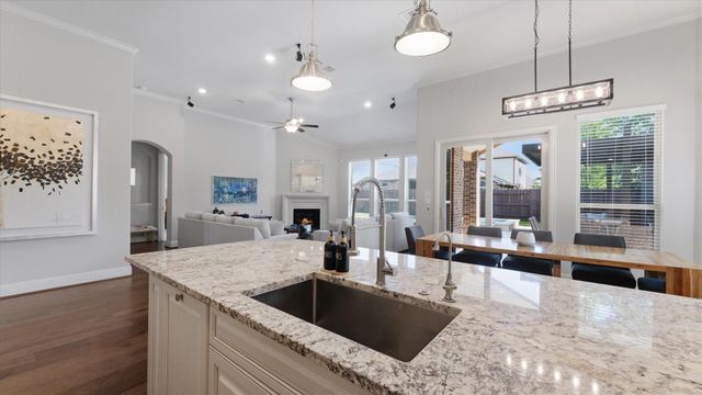 8914 Stonebriar Creek Crossing, Tomball, TX 77375