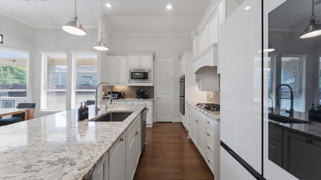 8914 Stonebriar Creek Crossing, Tomball, TX 77375