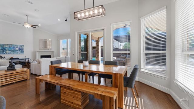 8914 Stonebriar Creek Crossing, Tomball, TX 77375
