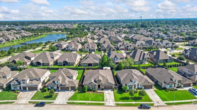 8914 Stonebriar Creek Crossing, Tomball, TX 77375