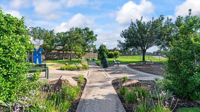 8914 Stonebriar Creek Crossing, Tomball, TX 77375