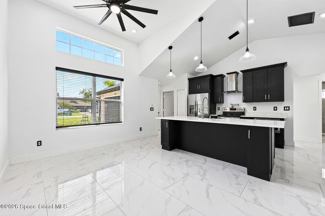 1448 Hollyhock Street, Deltona, FL 32725