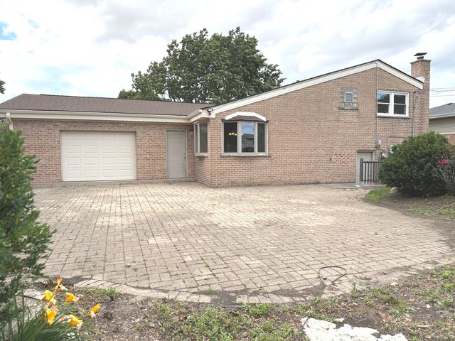 6259 W 91st Place, Oak Lawn, IL 60453