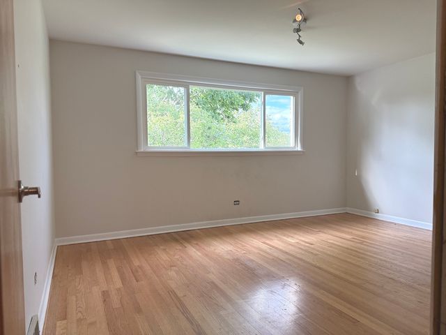 6259 W 91st Place, Oak Lawn, IL 60453