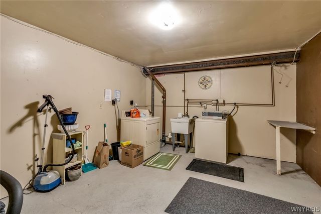 335 South Cayuga Road B, Amherst, NY 14221