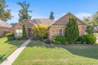 1300 Oak Glenn Place, Bryant, AR 72022