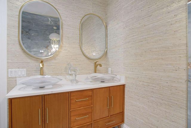 3 Harbour Isle Dr. East 302, Fort Pierce, FL 34949