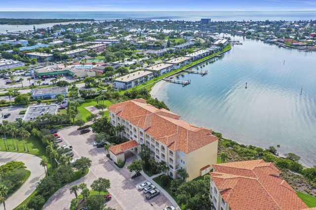 3 Harbour Isle Dr. East 302, Fort Pierce, FL 34949