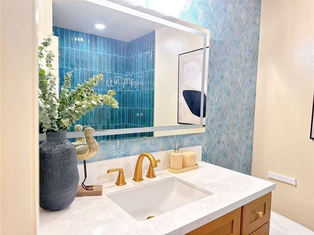 1164 Las Lomas Drive B, La Habra, CA 90631