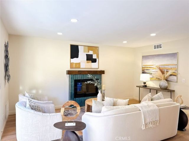 1164 Las Lomas Drive B, La Habra, CA 90631