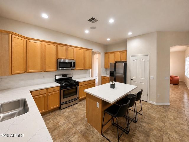 434 E SHEFFIELD Avenue, Gilbert, AZ 85296