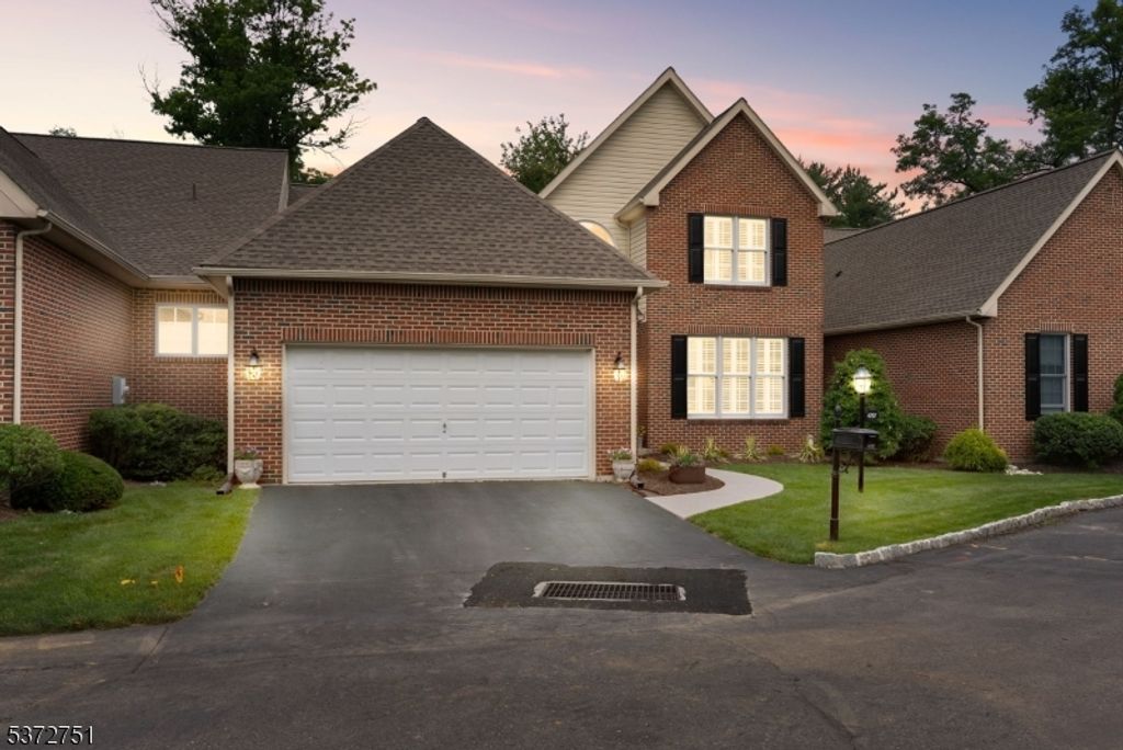4757 Pinehurst Circle, Pennsylvania, PA 18034