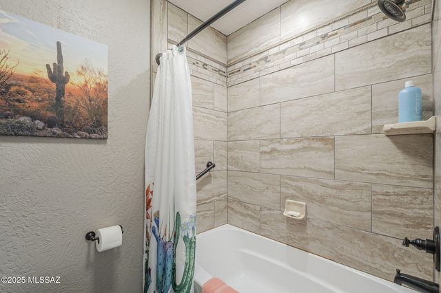 1037 La Vista Court, Rio Rico, AZ 85648