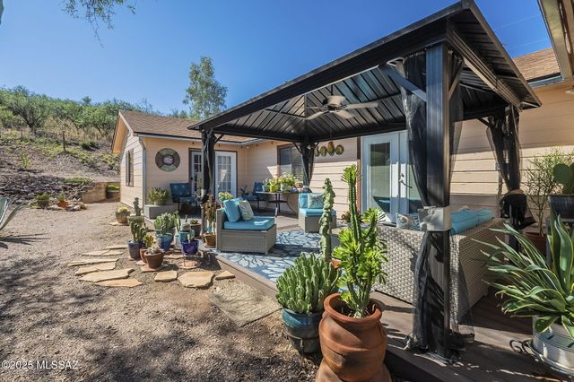 1037 La Vista Court, Rio Rico, AZ 85648