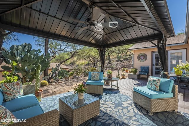 1037 La Vista Court, Rio Rico, AZ 85648