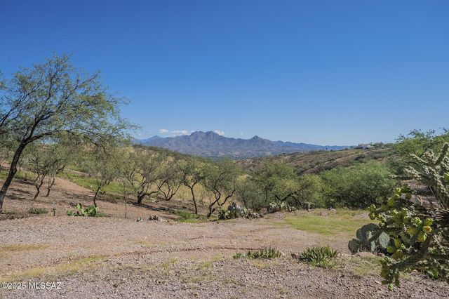 1037 La Vista Court, Rio Rico, AZ 85648