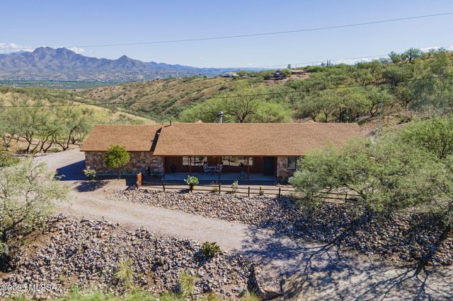 1037 La Vista Court, Rio Rico, AZ 85648