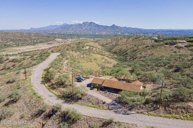 1037 La Vista Court, Rio Rico, AZ 85648