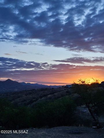 1037 La Vista Court, Rio Rico, AZ 85648