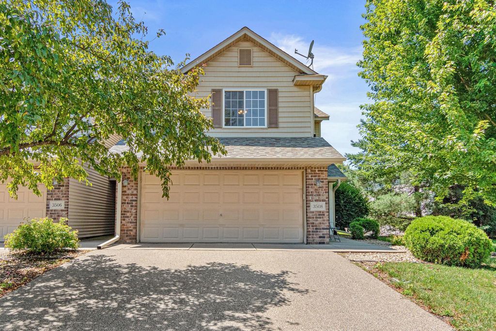 3508 Grafton Avenue N, Oakdale, MN 55128