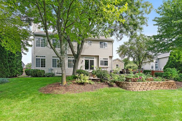 2221 Somerset Lane, Mundelein, IL 60060