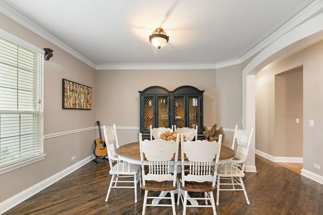 2221 Somerset Lane, Mundelein, IL 60060