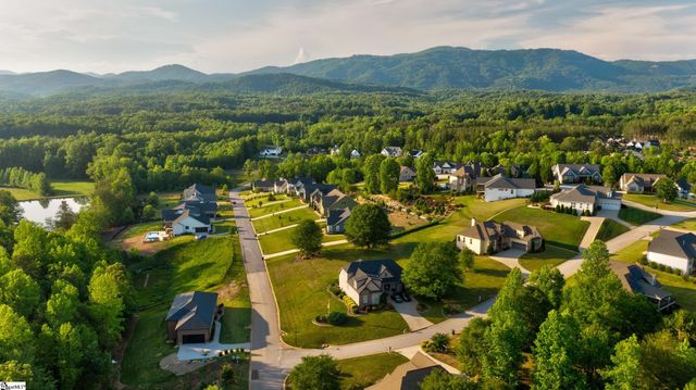6 Black Bear Trail, Taylors, SC 29687