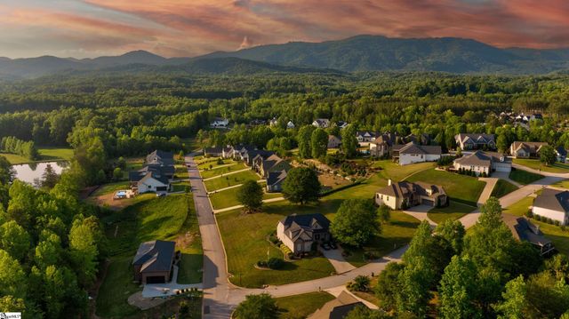 6 Black Bear Trail, Taylors, SC 29687