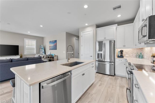 2609 Seychelles CIR 1608, Naples, FL 34112