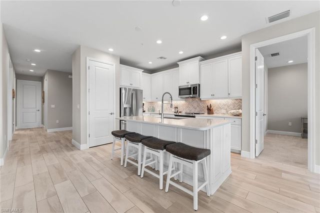 2609 Seychelles CIR 1608, Naples, FL 34112