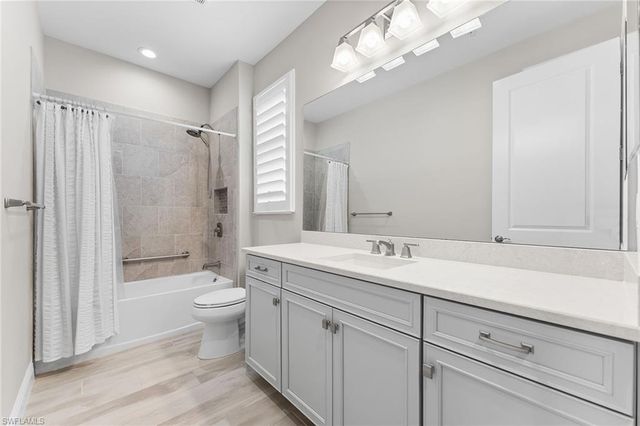 2609 Seychelles CIR 1608, Naples, FL 34112
