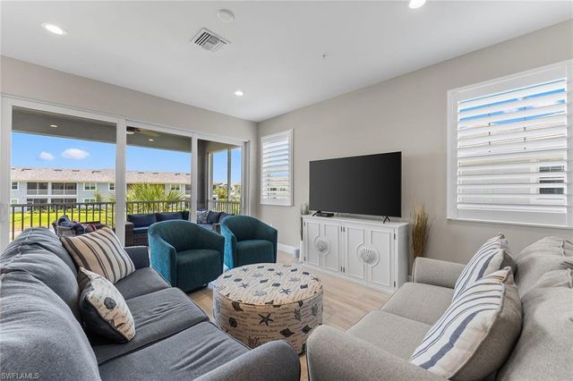 2609 Seychelles CIR 1608, Naples, FL 34112