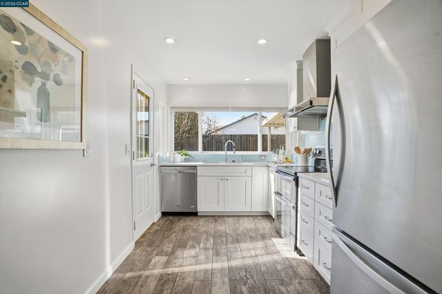 168 Glacier Dr, Livermore, CA 94551