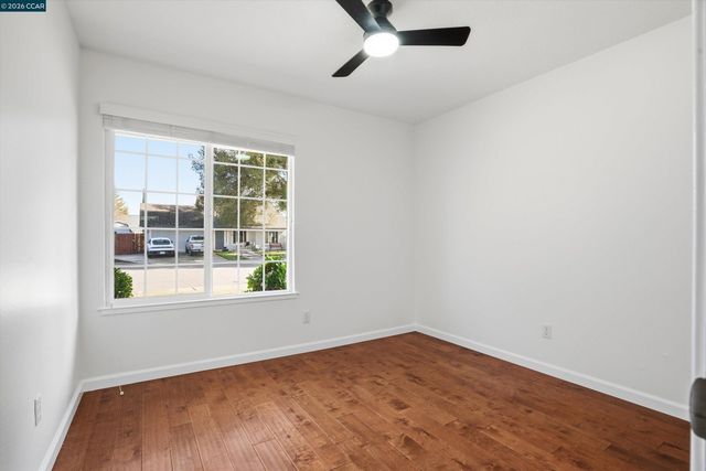 168 Glacier Dr, Livermore, CA 94551