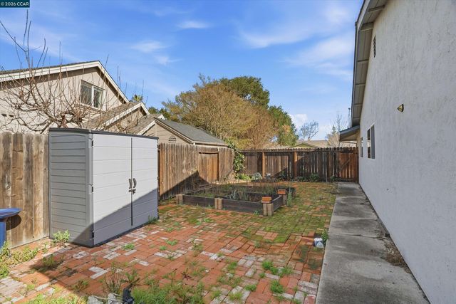 168 Glacier Dr, Livermore, CA 94551