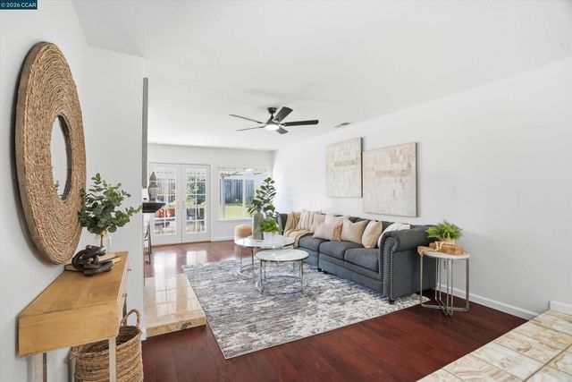 168 Glacier Dr, Livermore, CA 94551